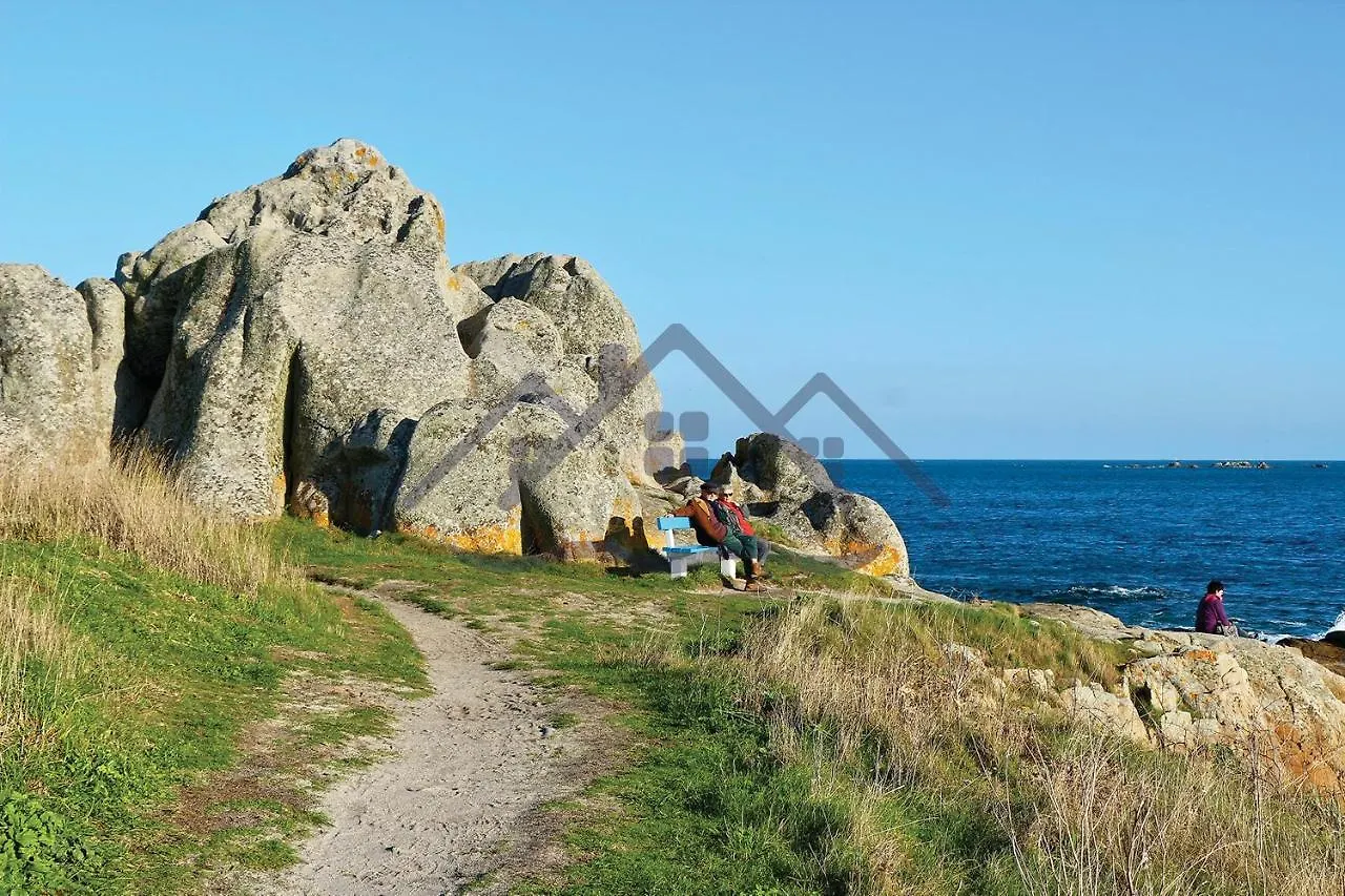 Villa Localise - M33B - Kerbraz, Maison En Duplex Avec Jardin Clos Au Guilvinec - Tout A Pied, Plages, Port, Centre, Commerces, Marche - Wif Inclus - Linge De Lit Inclus 0*,  France